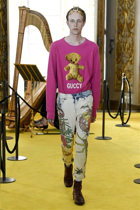 thugs wearing fake gucci|The bootleg trend of clothing at Gucci and Vetements .